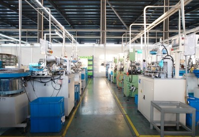 自動套簧機(jī)